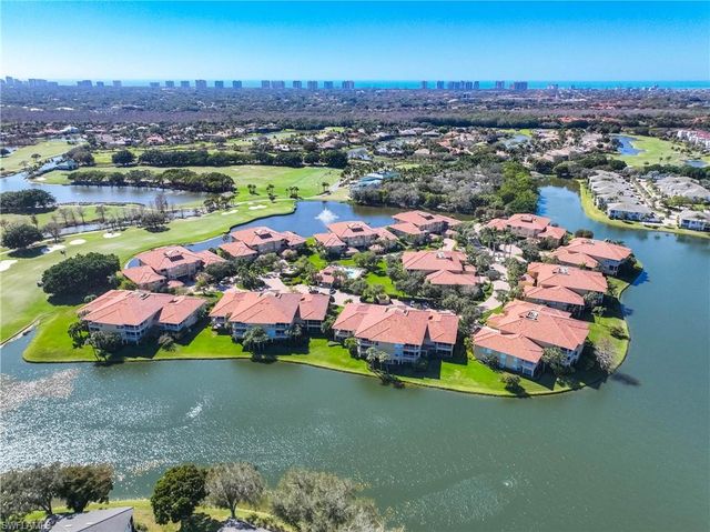 1840 Les Chateaux BLVD 302, Naples, FL 34109