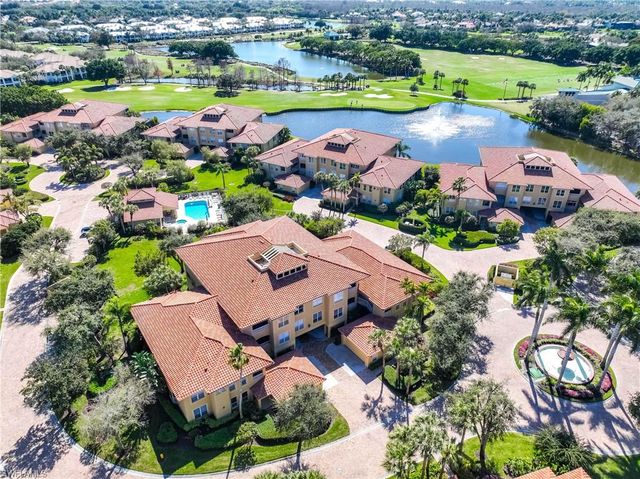 1840 Les Chateaux BLVD 302, Naples, FL 34109