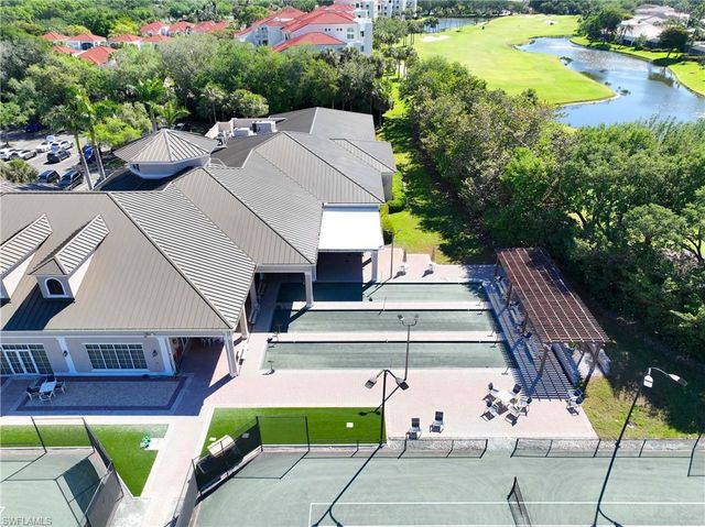 1840 Les Chateaux BLVD 302, Naples, FL 34109