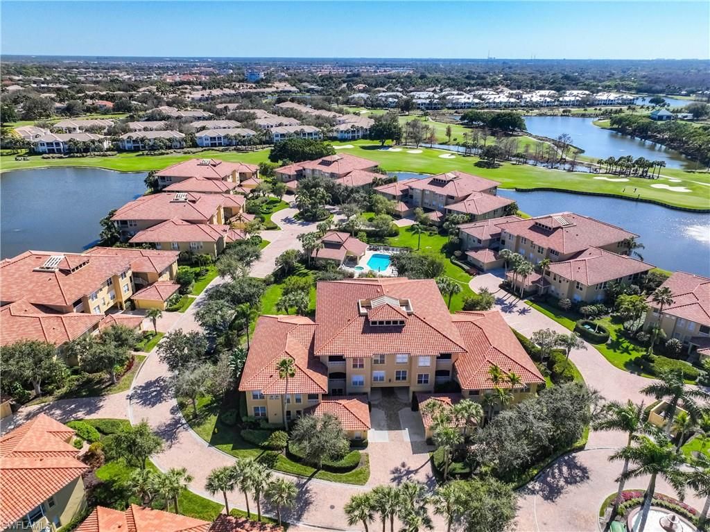 1840 Les Chateaux BLVD 302, Naples, FL 34109
