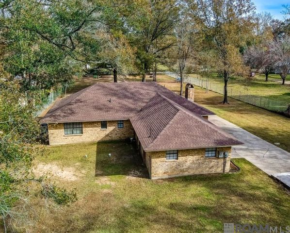 31833 Lawrence St, Denham Springs, LA 70726