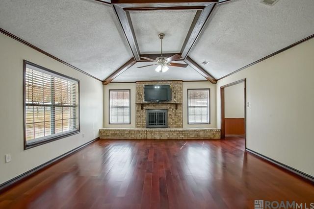 31833 Lawrence St, Denham Springs, LA 70726