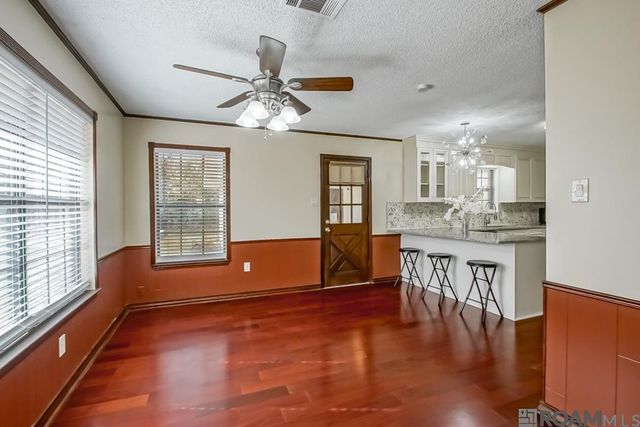 31833 Lawrence St, Denham Springs, LA 70726