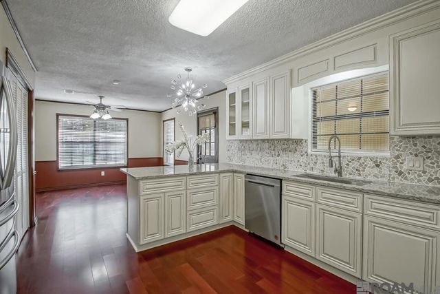 31833 Lawrence St, Denham Springs, LA 70726