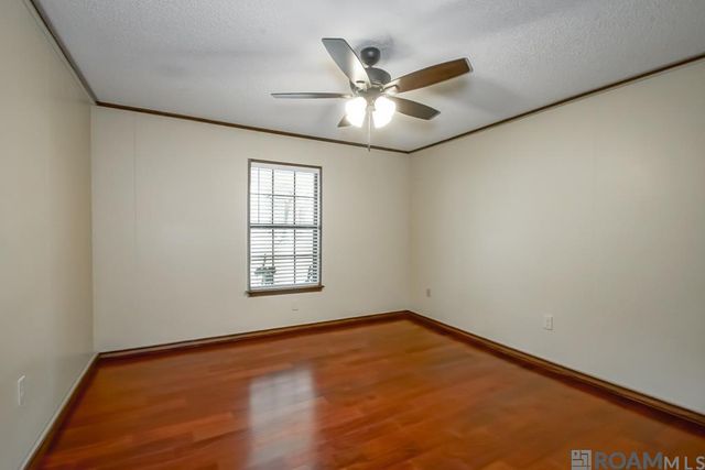 31833 Lawrence St, Denham Springs, LA 70726