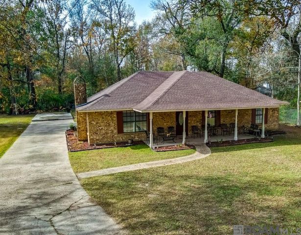 31833 Lawrence St, Denham Springs, LA 70726