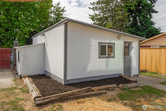4840 E B Street, Tacoma, WA 98404