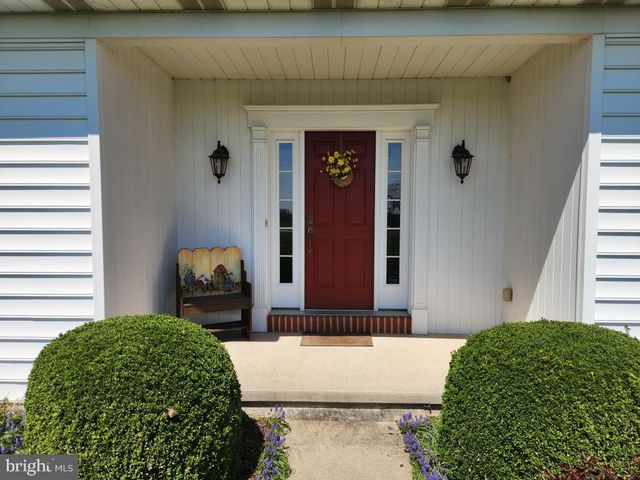1043 SPRING VALLEY RD, Quarryville, PA 17566