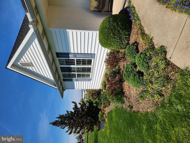 1043 SPRING VALLEY RD, Quarryville, PA 17566