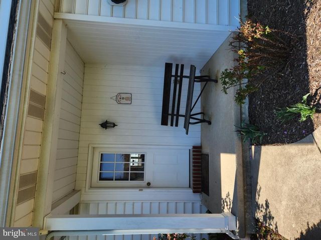 1043 SPRING VALLEY RD, Quarryville, PA 17566