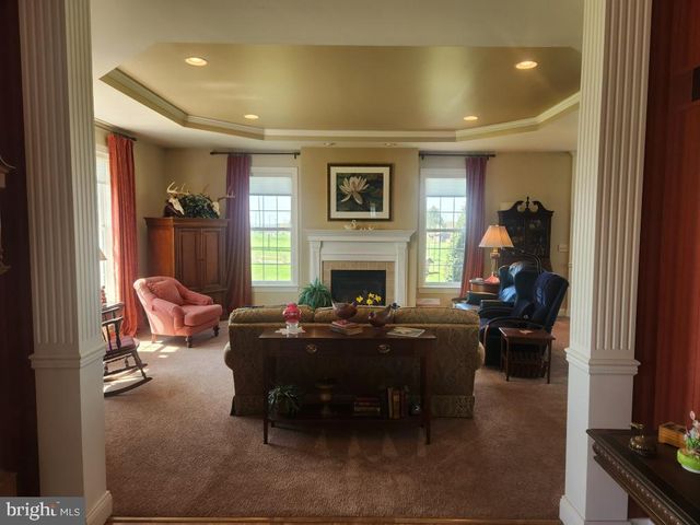 1043 SPRING VALLEY RD, Quarryville, PA 17566