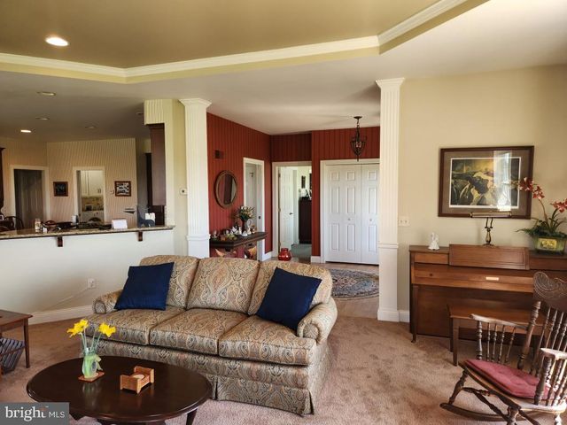 1043 SPRING VALLEY RD, Quarryville, PA 17566