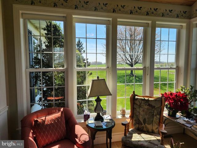 1043 SPRING VALLEY RD, Quarryville, PA 17566