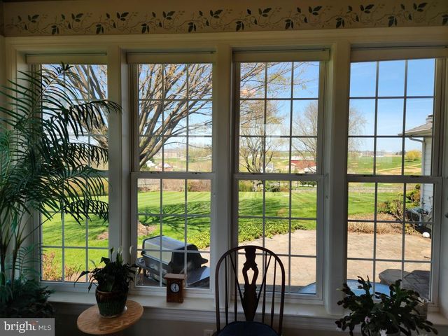 1043 SPRING VALLEY RD, Quarryville, PA 17566