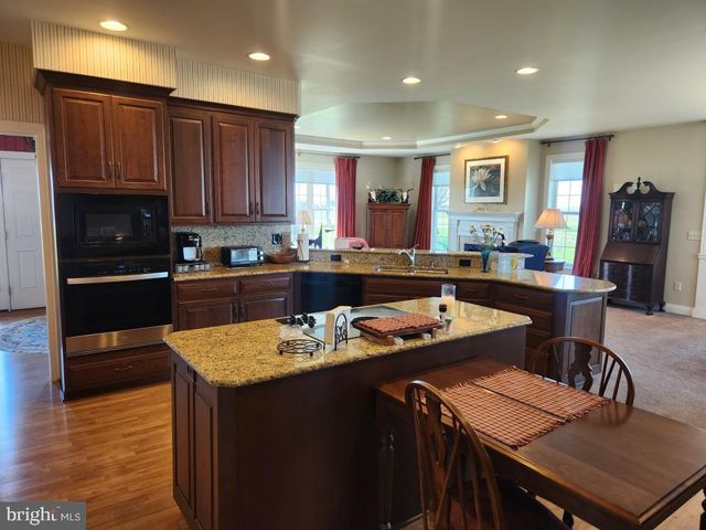 1043 SPRING VALLEY RD, Quarryville, PA 17566