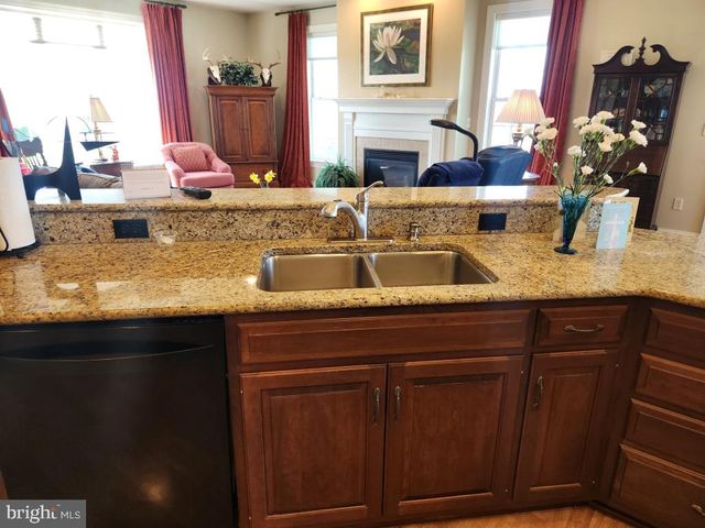 1043 SPRING VALLEY RD, Quarryville, PA 17566