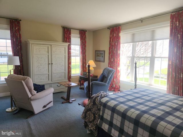 1043 SPRING VALLEY RD, Quarryville, PA 17566