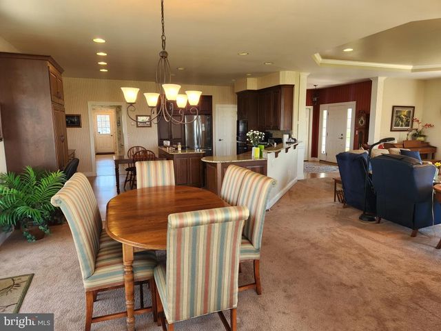 1043 SPRING VALLEY RD, Quarryville, PA 17566