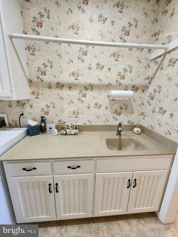 1043 SPRING VALLEY RD, Quarryville, PA 17566