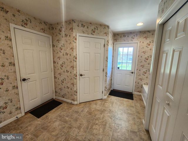 1043 SPRING VALLEY RD, Quarryville, PA 17566