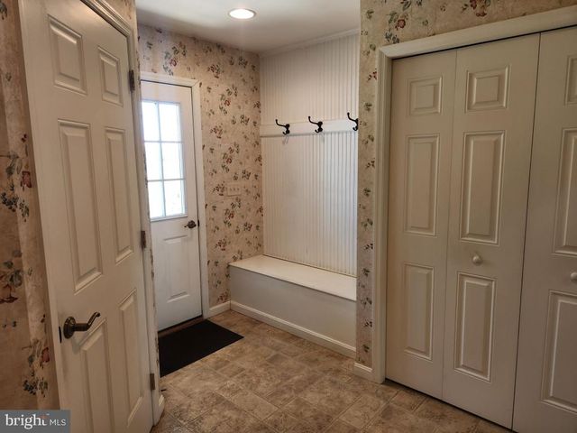 1043 SPRING VALLEY RD, Quarryville, PA 17566
