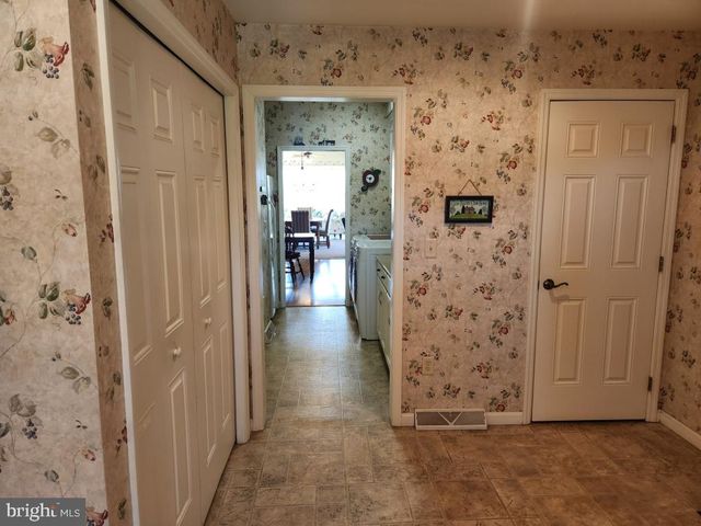 1043 SPRING VALLEY RD, Quarryville, PA 17566