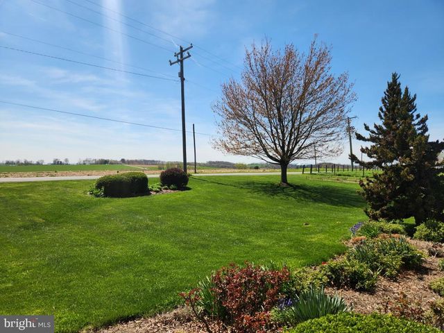 1043 SPRING VALLEY RD, Quarryville, PA 17566