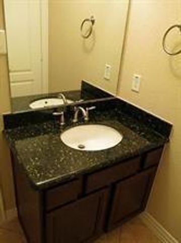3410 Honsinger Street B, Houston, TX 77007