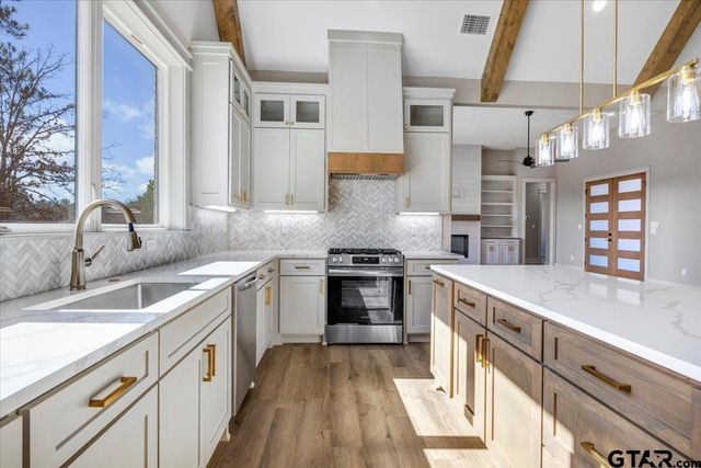 12181 Oak Grove Dr., Tyler, TX 75706