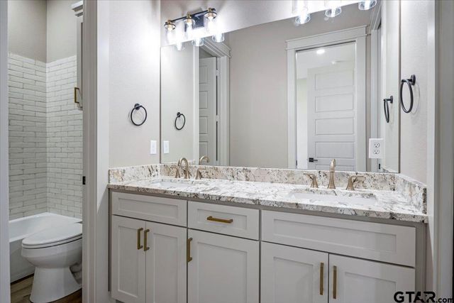 12181 Oak Grove Dr., Tyler, TX 75706