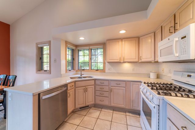 1620 Cherry Blossom Drive 3, Munster, IN 46321