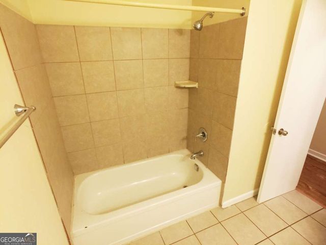 5040 Woodland Drive NW, Kennesaw, GA 30152