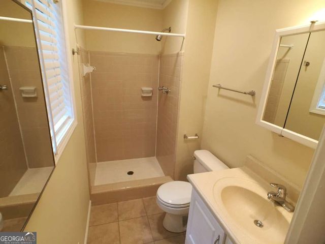 5040 Woodland Drive NW, Kennesaw, GA 30152