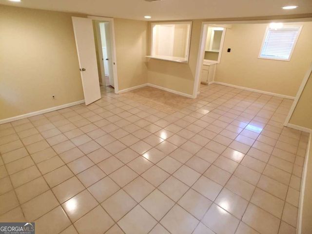 5040 Woodland Drive NW, Kennesaw, GA 30152