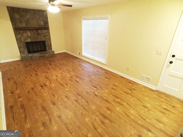 5040 Woodland Drive NW, Kennesaw, GA 30152