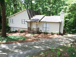 5040 Woodland Drive NW, Kennesaw, GA 30152