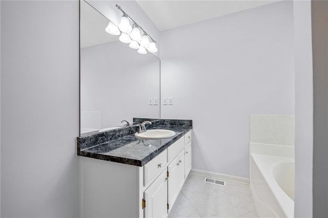 110 Hunters Run, Jefferson, GA 30549