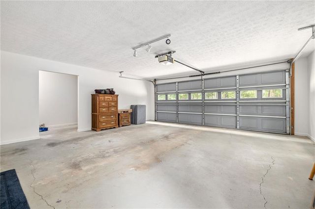110 Hunters Run, Jefferson, GA 30549