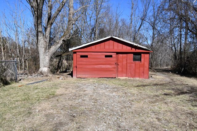 397 I B Maynard St, Spencer, TN 38585