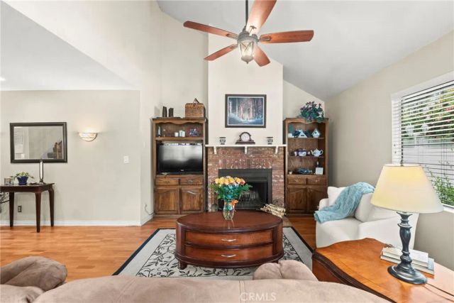 1866 Rory Lane 5, Simi Valley, CA 93063