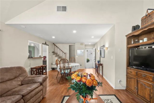 1866 Rory Lane 5, Simi Valley, CA 93063