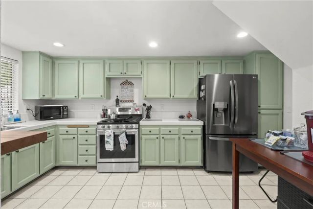 1866 Rory Lane 5, Simi Valley, CA 93063