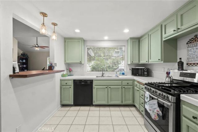 1866 Rory Lane 5, Simi Valley, CA 93063