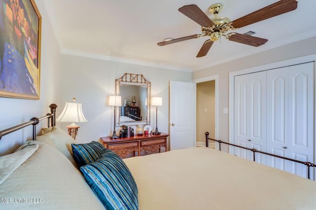 2590 Rue Palafox, Biloxi, MS 39531