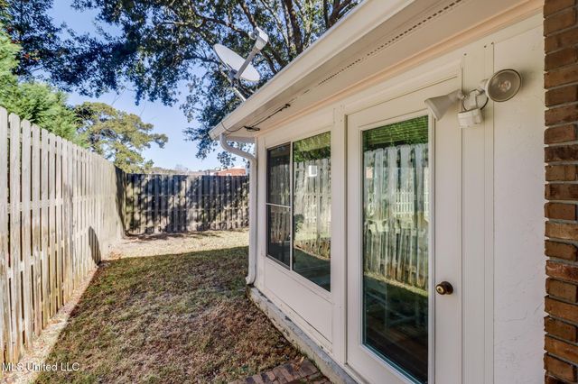 2590 Rue Palafox, Biloxi, MS 39531