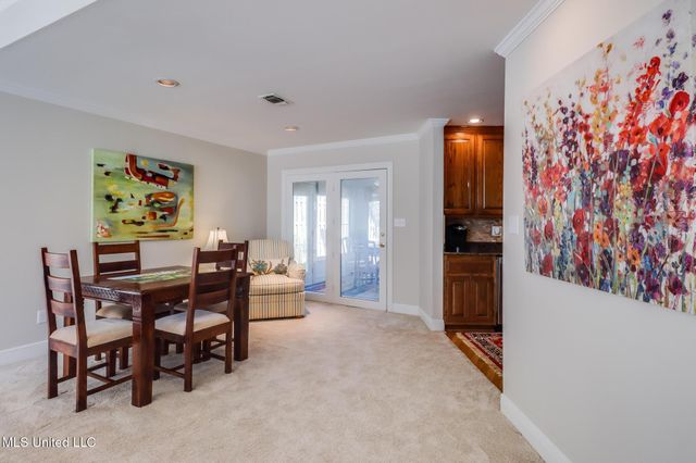 2590 Rue Palafox, Biloxi, MS 39531