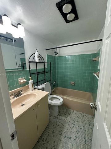 2916 Funston Street 47A, Hollywood, FL 33020