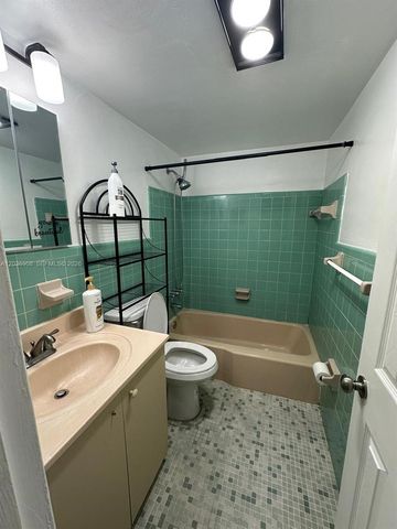 2916 Funston Street 47A, Hollywood, FL 33020