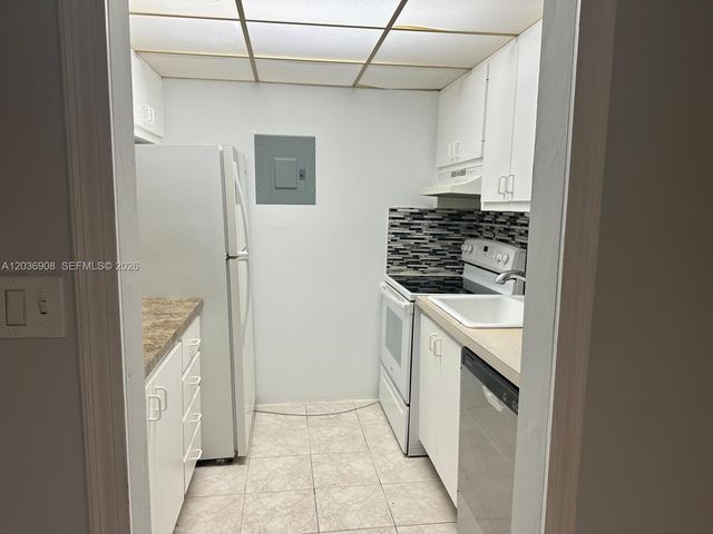 2916 Funston Street 47A, Hollywood, FL 33020