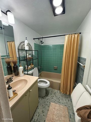 2916 Funston Street 47A, Hollywood, FL 33020